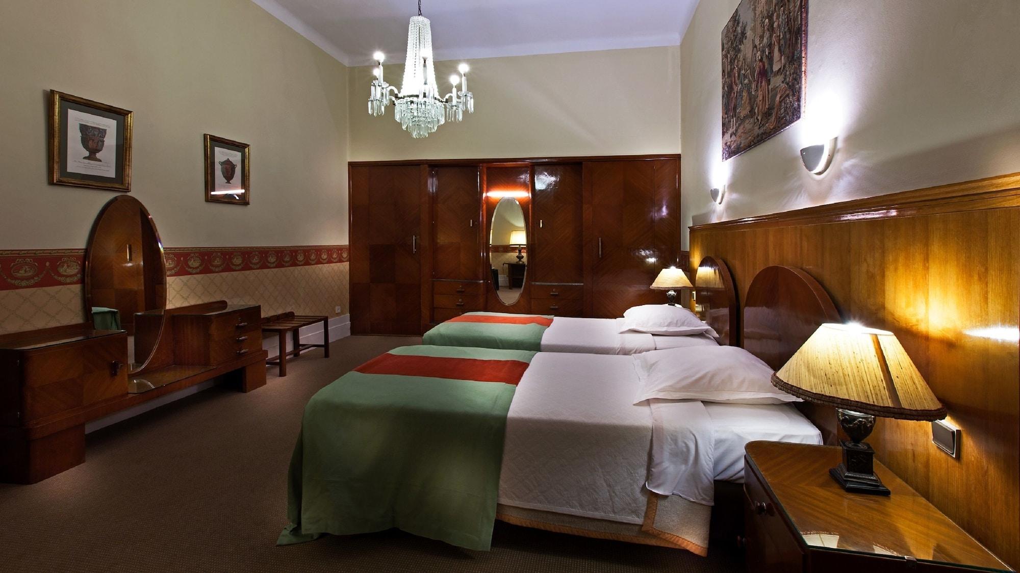 Palace Hotel Do Bussaco Luso  Luaran gambar A room at the hotel