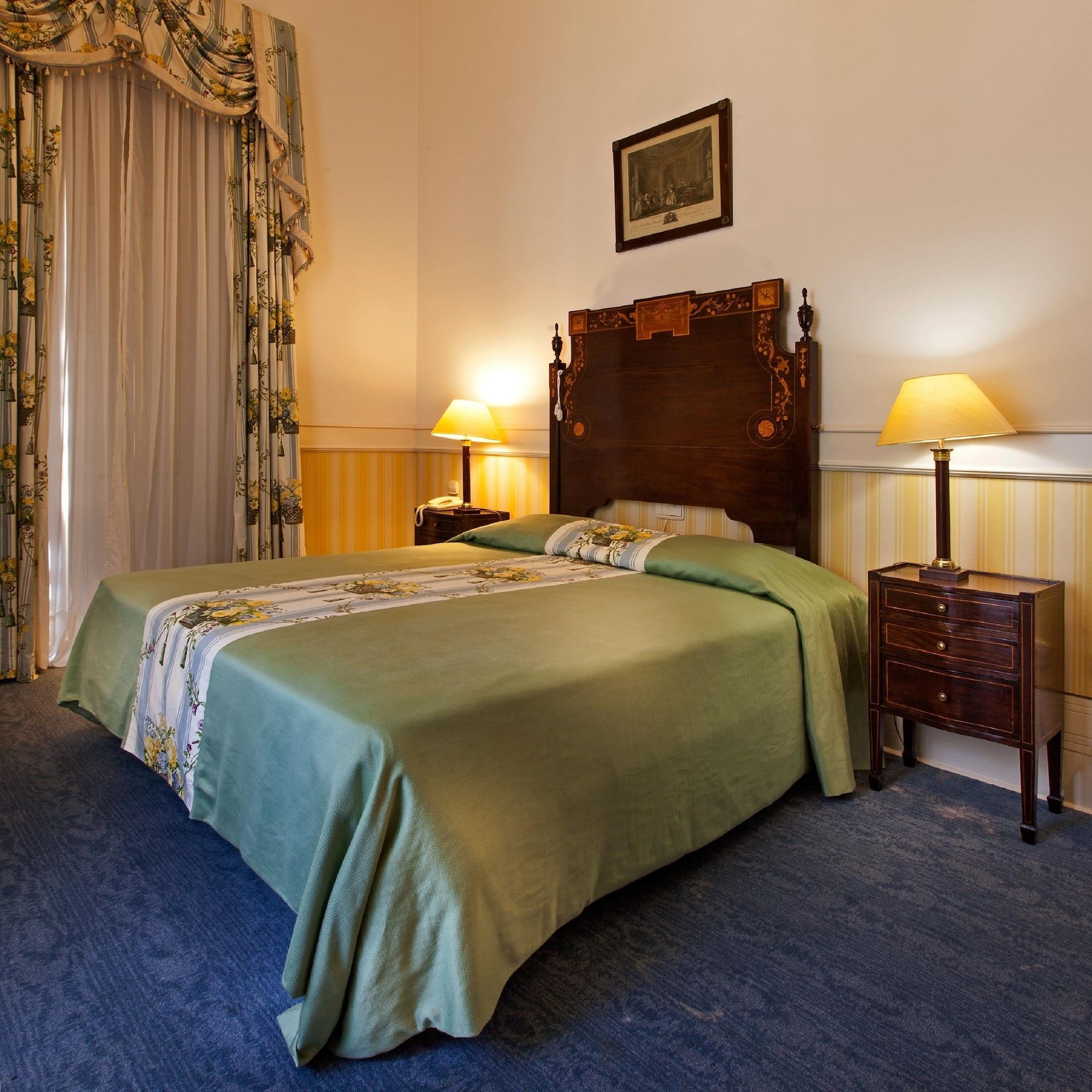 Palace Hotel Do Bussaco Luso  Luaran gambar A bedroom at the hotel