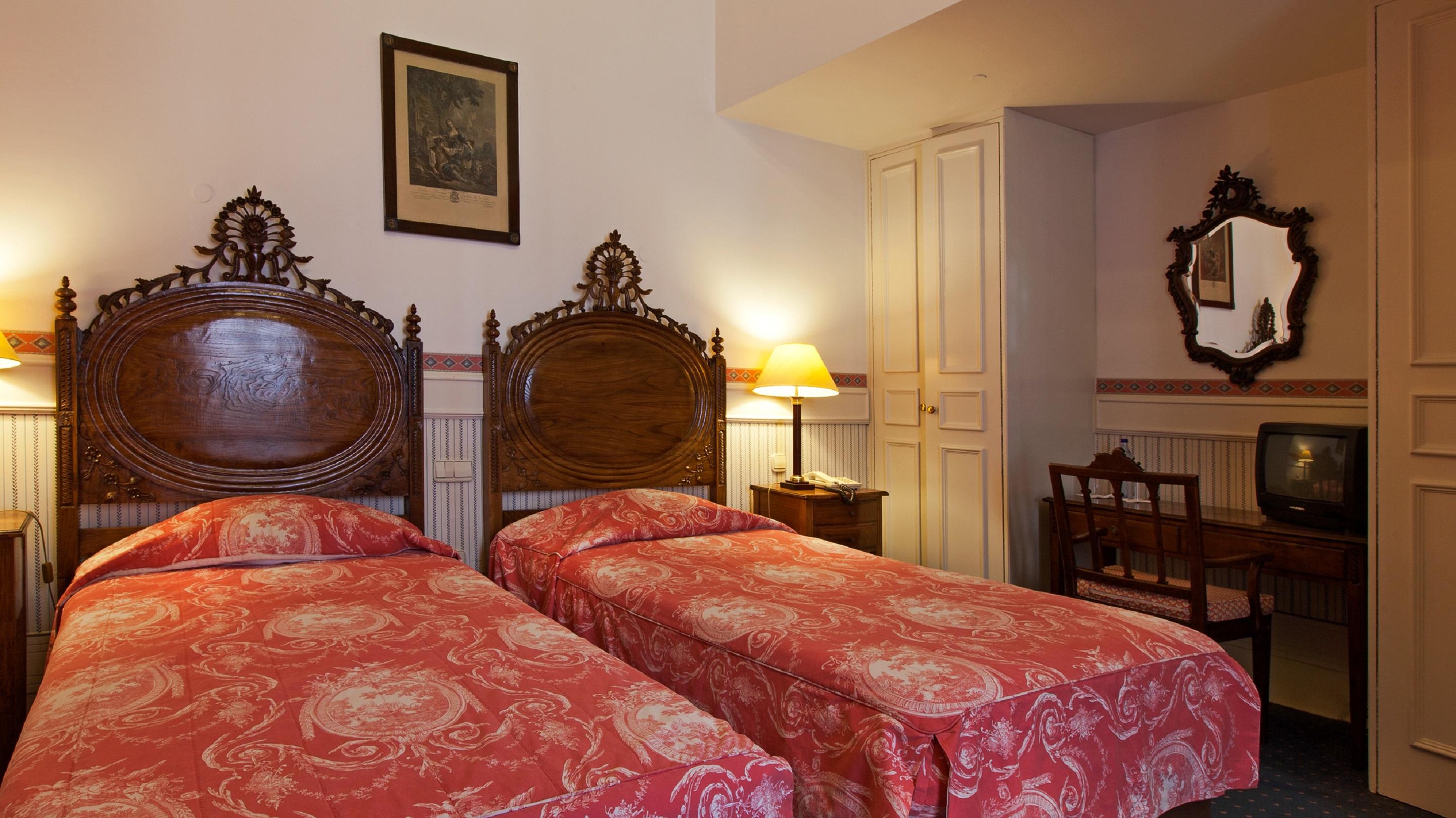 Palace Hotel Do Bussaco Luso  Luaran gambar A room at the hotel