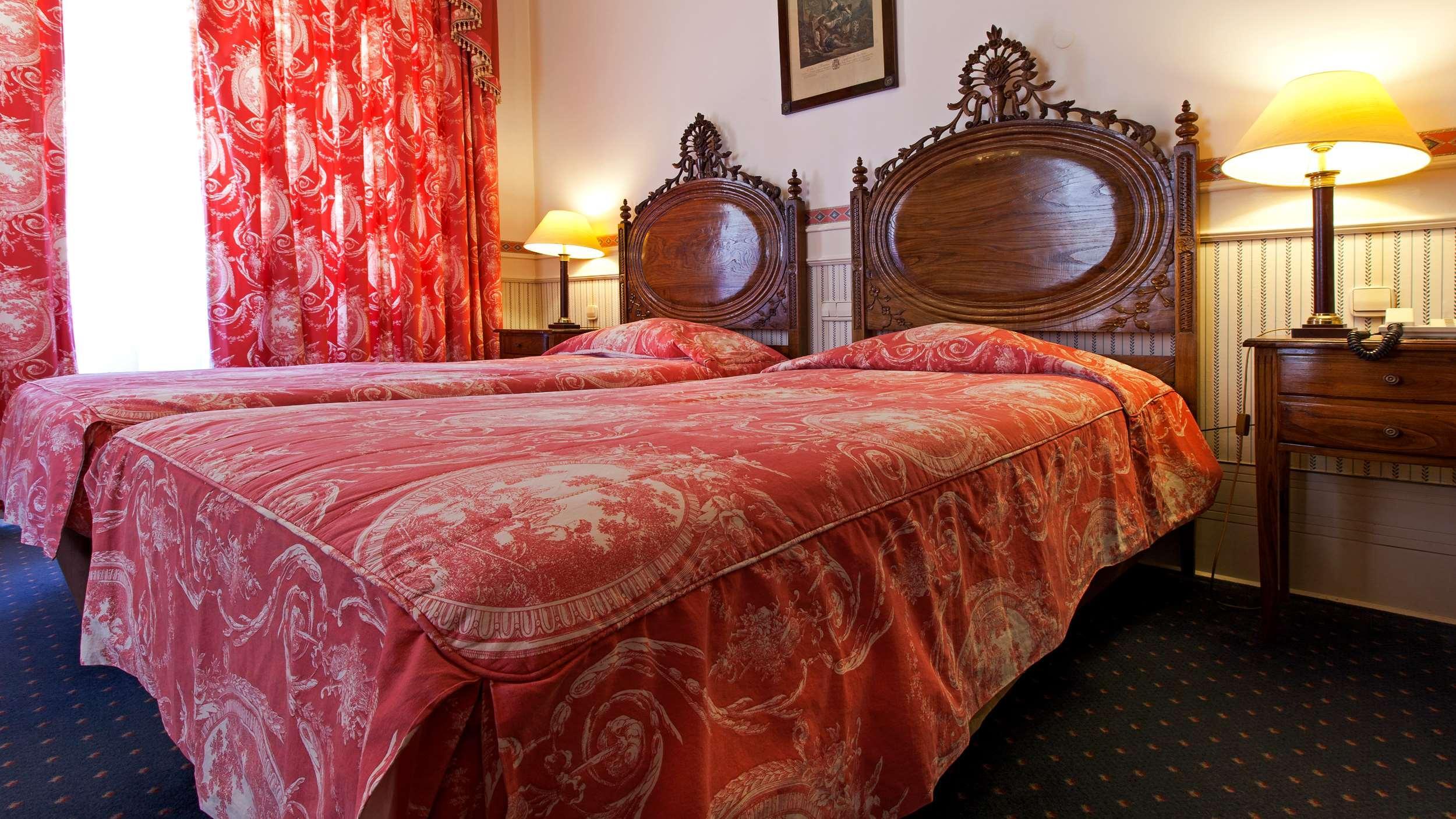 Palace Hotel Do Bussaco Luso  Luaran gambar A bed