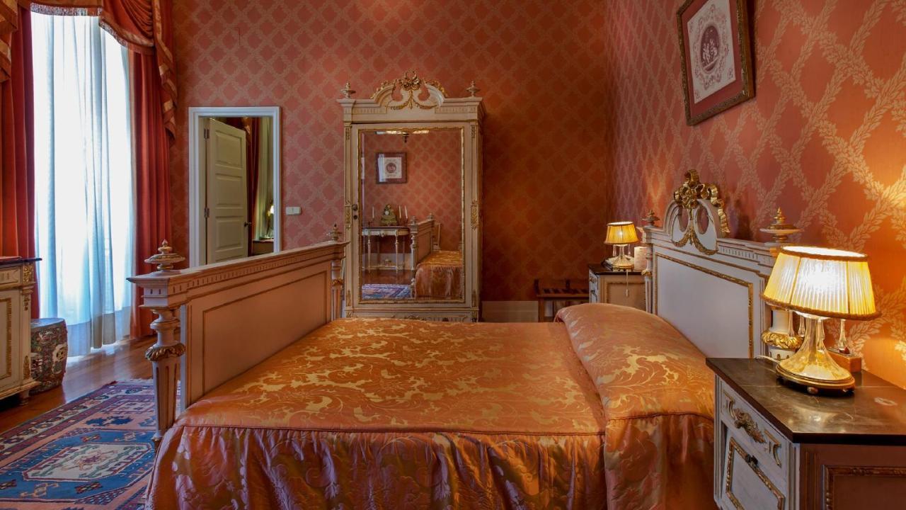Palace Hotel Do Bussaco Luso  Luaran gambar A room at the hotel